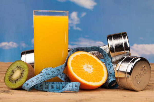 鮮榨橙汁有點酸怎么回事 鮮榨橙汁有點酸正常嗎 鮮榨橙汁有點酸怎么回事 鮮榨橙汁有點酸正常嗎