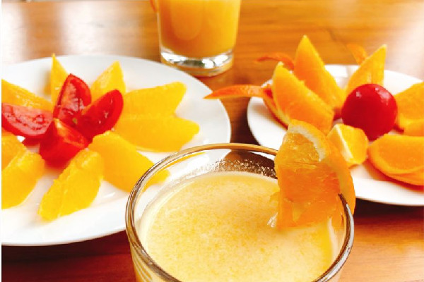 鮮榨橙汁會(huì)破壞纖維嗎 鮮榨橙汁和橙汁營養(yǎng)一樣嗎 鮮榨橙汁會(huì)破壞纖維嗎 鮮榨橙汁和橙汁營養(yǎng)一樣嗎